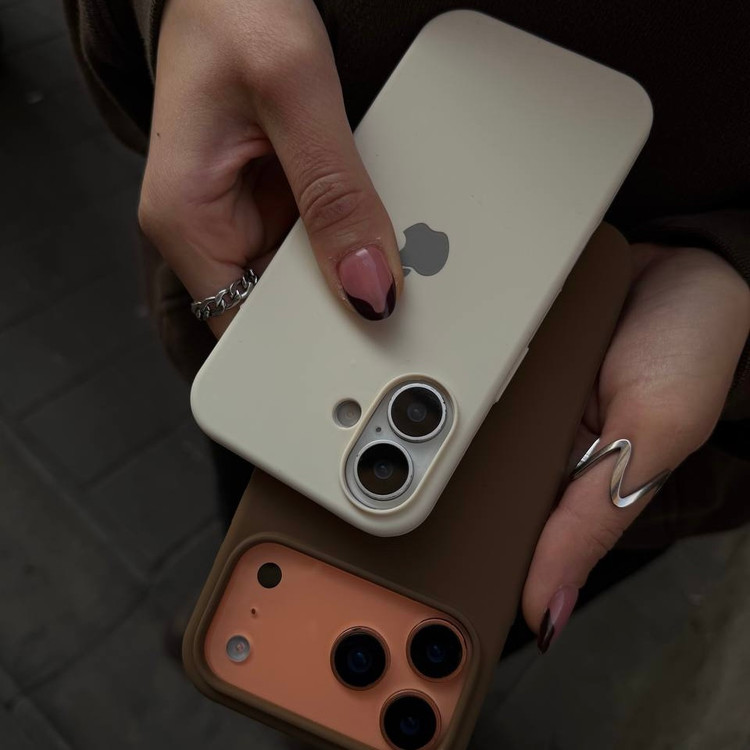 قاب سیلیکونی کرم